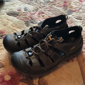 GUC Men’s Keen Leather Sandals